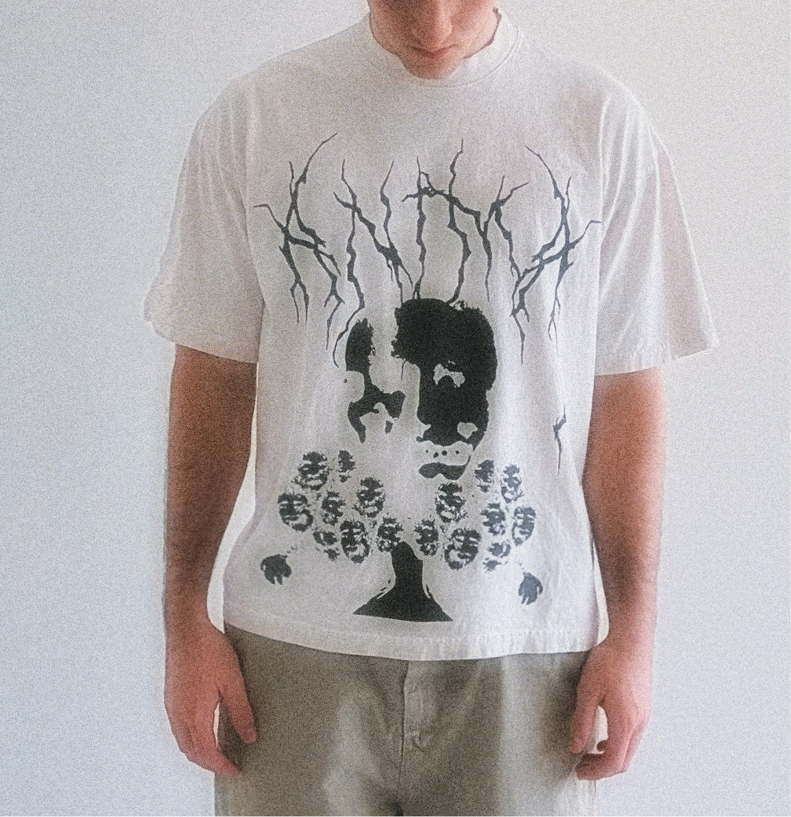 TRESPASS BONE TEE
